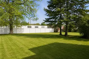 221 N Gallatin Ave, Uniontown, PA 15401 - Photo 11
