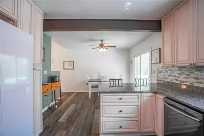 858 Monaca Rd, Center Township, PA 15061 - Photo 9