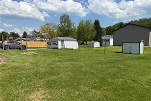 1705 W Crawford Ave, Dunbar Township, PA 15425 - Photo 35
