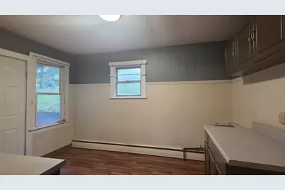 319 Lowell Street, Vandergrift, PA 15690 - Photo 3