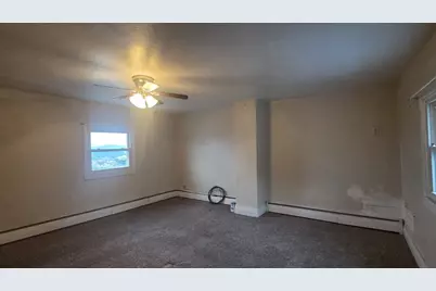 319 Lowell Street, Vandergrift, PA 15690 - Photo 11