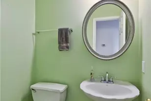 223 Mountain Dr, Carnegie, PA 15106 - Photo 11