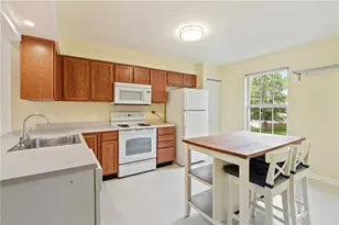 223 Mountain Dr, Carnegie, PA 15106 - Photo 9
