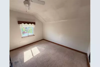 924 Jefferson Rd, Pittsburgh, PA 15235 - Photo 9