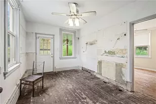 1817 Woodward Ave, Pittsburgh, PA 15226 - Photo 13