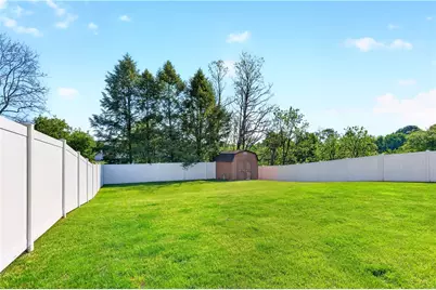 111 Janyce Dr, Hempfield Township, PA 15601 - Photo 7