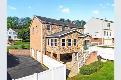111 Janyce Dr, Hempfield Township, PA 15601 - Photo 5