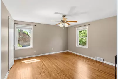 295 Constitution Dr, Pittsburgh, PA 15236 - Photo 17
