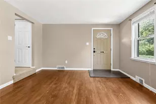 295 Constitution Dr, Pittsburgh, PA 15236 - Photo 5