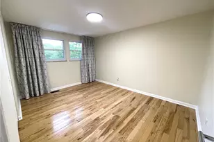 592 Surfside Dr, Pittsburgh, PA 15239 - Photo 35