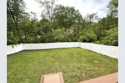 592 Surfside Dr, Pittsburgh, PA 15239 - Photo 13