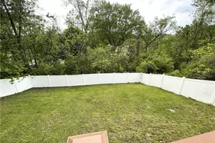 592 Surfside Dr, Pittsburgh, PA 15239 - Photo 13