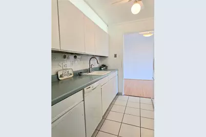 5600 Munhall Rd #606, Pittsburgh, PA 15217 - Photo 9