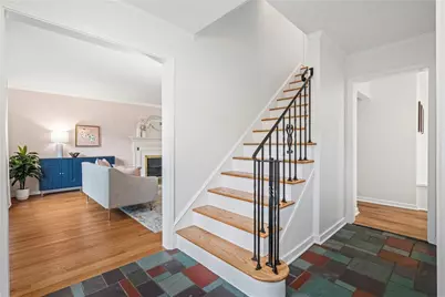 112 Woodshire Dr, Pittsburgh, PA 15215 - Photo 3
