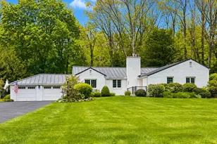 320 E Washington Blvd, Grove City Boro, PA 16127 - Photo 1