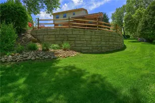 1737 Beaver Grade Rd, Moon/Crescent Twp, PA 15108 - Photo 43