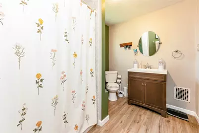 2402 Highland Ave, New Castle, PA 16105 - Photo 27