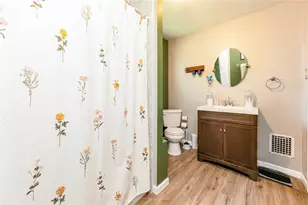 2402 Highland Ave, New Castle, PA 16105 - Photo 27