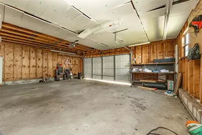 2402 Highland Ave, New Castle, PA 16105 - Photo 33