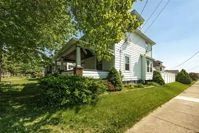 2402 Highland Ave, New Castle, PA 16105 - Photo 3