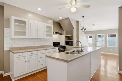2334 Fox Way, Pittsburgh, PA 15203 - Photo 9