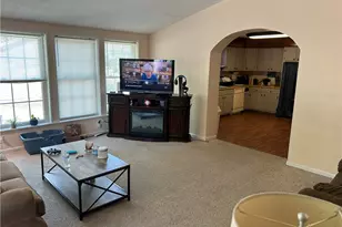 307 E Garfield Ave, New Castle, PA 16105 - Photo 5
