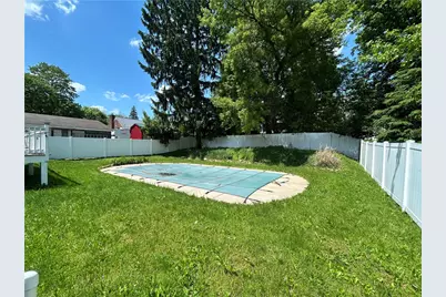 307 E Garfield Ave, New Castle, PA 16105 - Photo 17