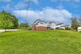8002 Hayward St, Hempfield Township, PA 15691 - Photo 3