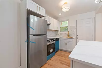 2602 Belmar Pl, Pittsburgh, PA 15218 - Photo 9