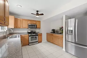 1102 Wingate Dr, Robinson Twp, PA 15205 - Photo 13