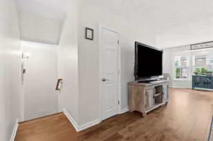 1102 Wingate Dr, Robinson Twp, PA 15205 - Photo 5
