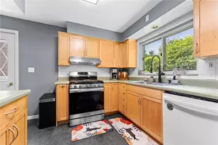 424 Bower Hill Rd, Pittsburgh, PA 15228 - Photo 17