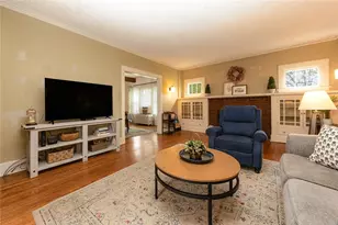 308 Hillcrest Cir, Grove City Boro, PA 16127 - Photo 7