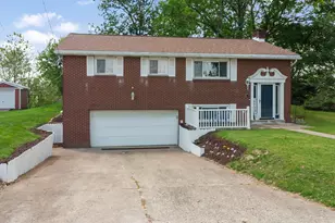 44 Chris Ct, Pittsburgh, PA 15239 - Photo 3