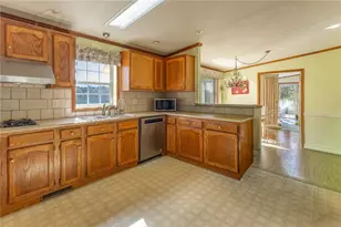384 Old Sharon Rd, East Lackawannock Township, PA 16137 - Photo 15