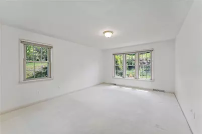 358 W Jefferson Rd, Jefferson Township, PA 16002 - Photo 15