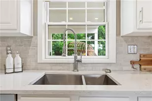121 Windermere Ct, Peters Township, PA 15317 - Photo 11