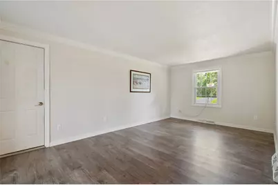 764 Donegal Dr, Bethel Park, PA 15102 - Photo 9