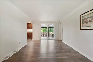 764 Donegal Dr, Bethel Park, PA 15102 - Photo 9