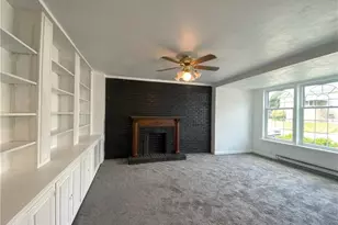 202 S 3rd St, Youngwood, PA 15697 - Photo 7