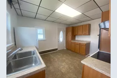 202 S 3rd St, Youngwood, PA 15697 - Photo 5