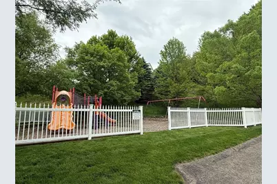 411 Chestnut Ln, Allegheny Township, PA 15613 - Photo 35