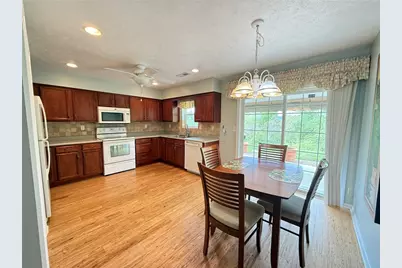 411 Chestnut Ln, Allegheny Township, PA 15613 - Photo 5