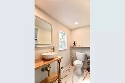 428 Donna St, Pittsburgh, PA 15224 - Photo 9