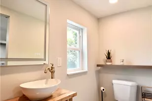 428 Donna St, Pittsburgh, PA 15224 - Photo 9