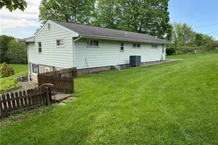 122 Briar Hill Rd, Hickory Township, PA 16105 - Photo 3