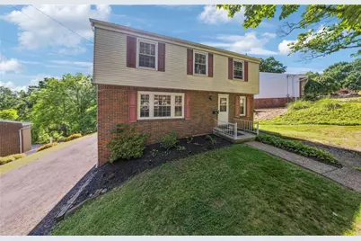 690 Blue Ridge Rd, Pittsburgh, PA 15239 - Photo 3