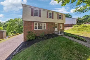 690 Blue Ridge Rd, Pittsburgh, PA 15239 - Photo 3
