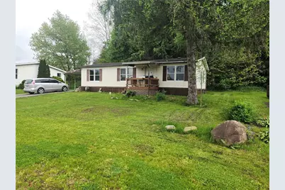 11 Pine Ct, Beaver Falls, PA 15010 - Photo 3