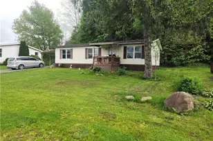 11 Pine Ct, Beaver Falls, PA 15010 - Photo 3